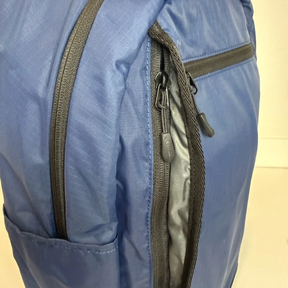 Oakley streamlined sling